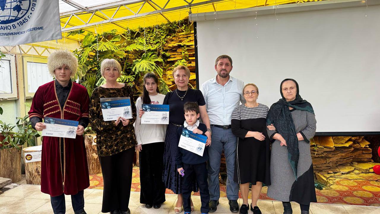 Акция «Географический диктант» собрала всех любителей географии в ИЭУР ДГУ