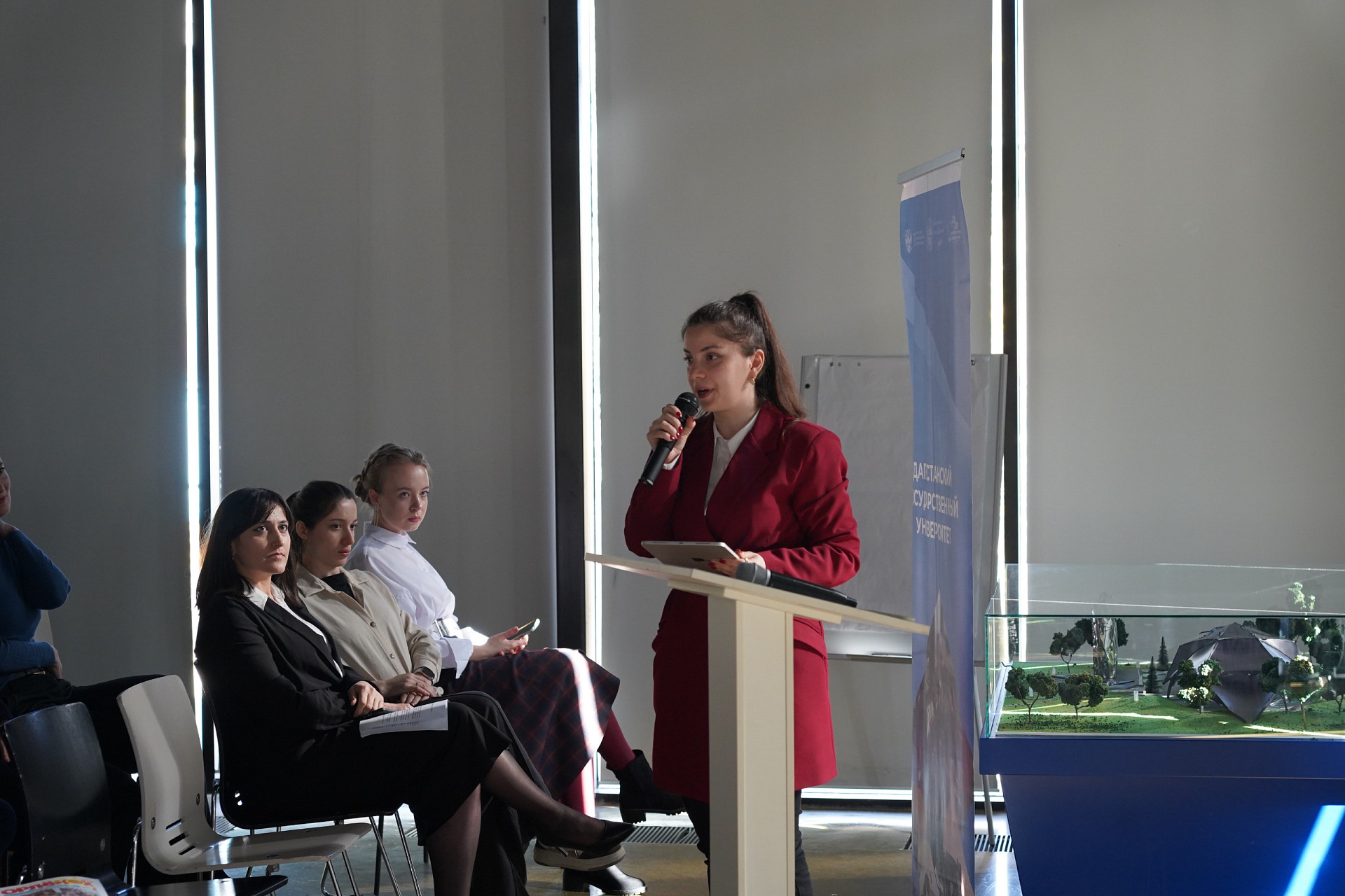 Итоговая пресс-конференция «Мобильных университетских смен» прошла в Ахтынском районе