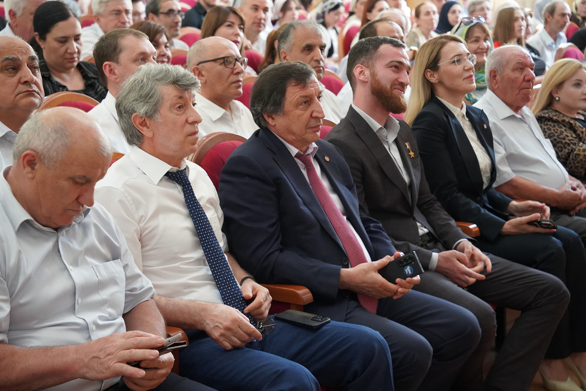 90-й выпуск ДГУ получил красные дипломы