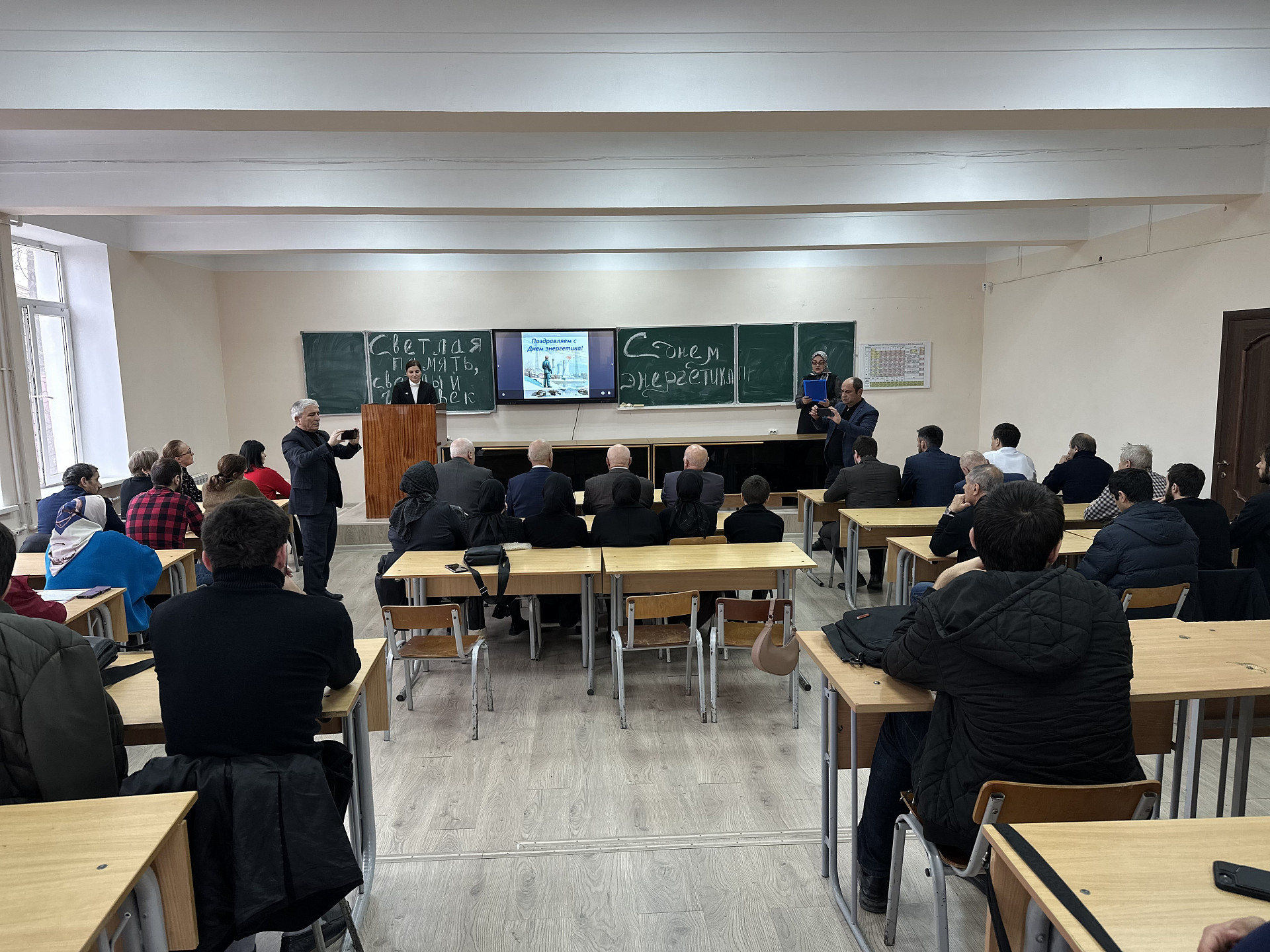 В ДГУ почтили память профессора Баба Бабаева