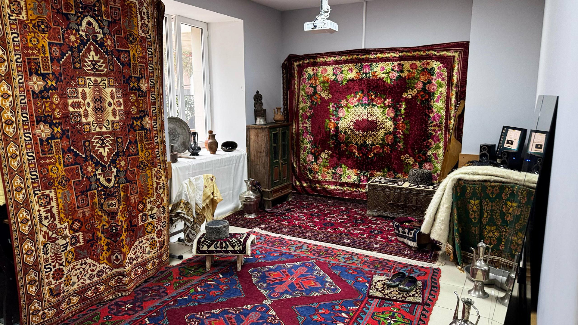 Акция «Географический диктант» собрала всех любителей географии в ИЭУР ДГУ