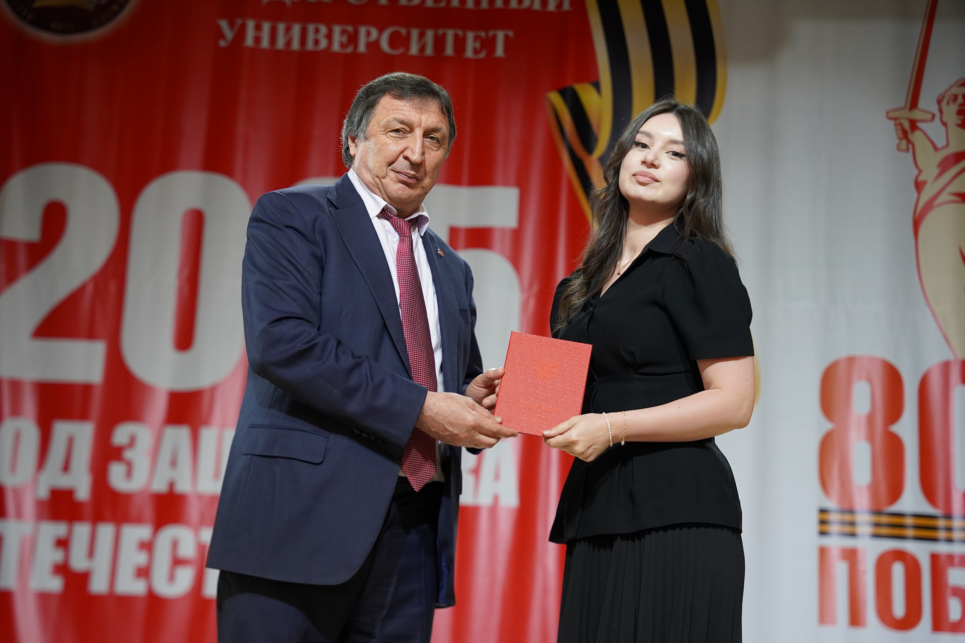 90-й выпуск ДГУ получил красные дипломы