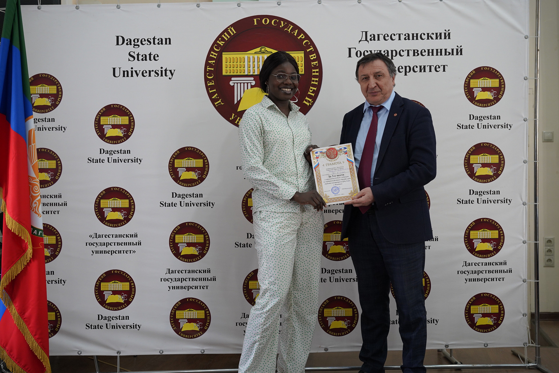 Иностранные студенты ФМО ДГУ блестяще выступили на фестивале «Дружба»